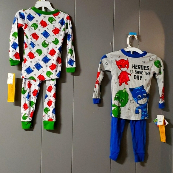 2 sets of Pj mask pajamas - Picture 1 of 4